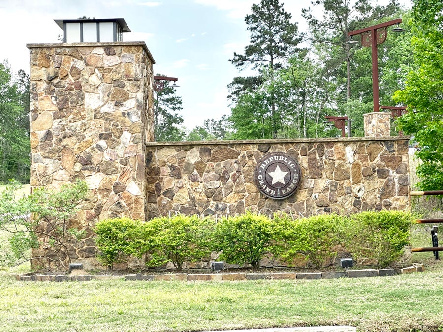 Property photo for 15812 Wood Grove Way, Willis, TX