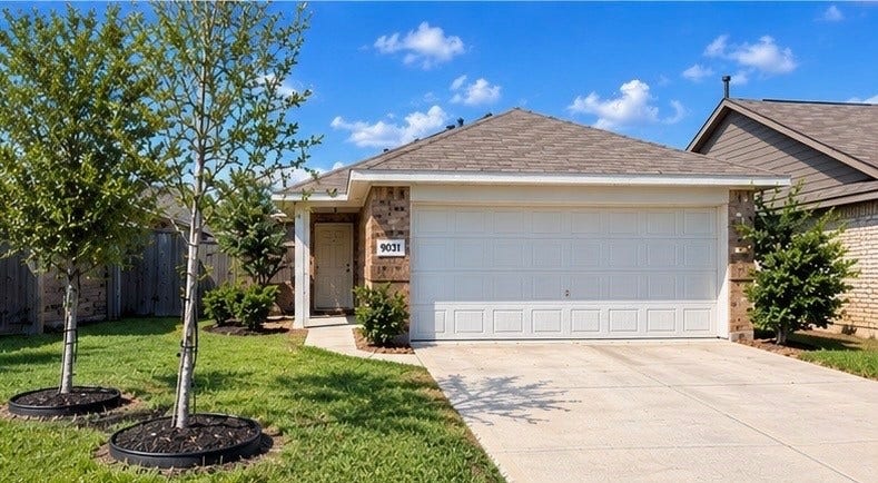 Property photo for 9031 Estes Lakes Drive, Highlands, TX