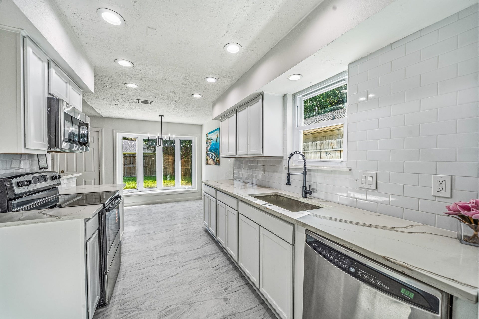 12723 Club Lane, Houston, TX 77099 12723 Club Lane, Houston, TX 77099