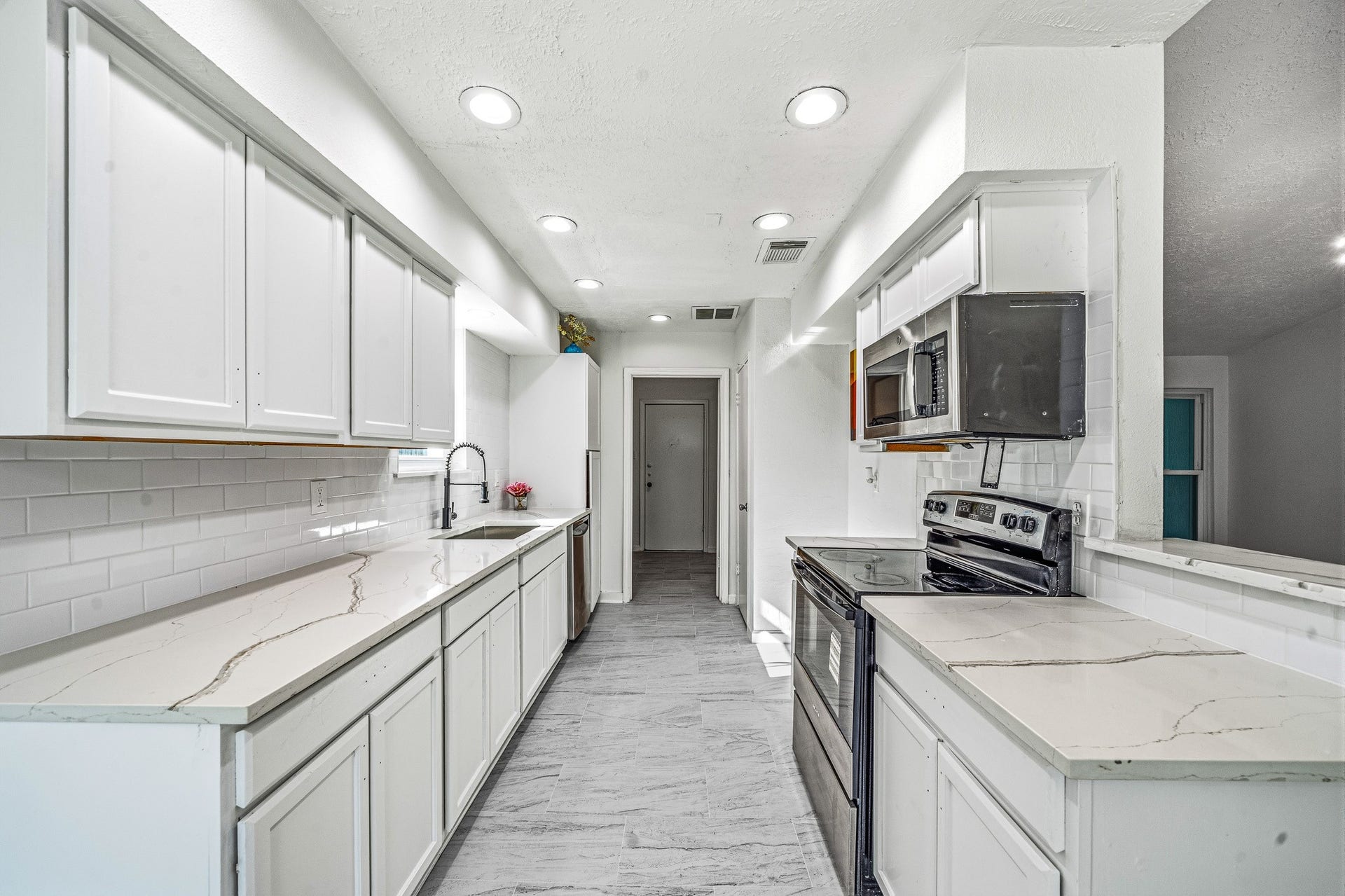 12723 Club Lane, Houston, TX 77099 12723 Club Lane, Houston, TX 77099