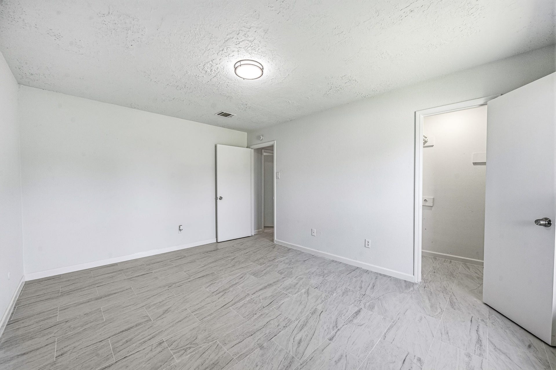 12723 Club Lane, Houston, TX 77099 12723 Club Lane, Houston, TX 77099