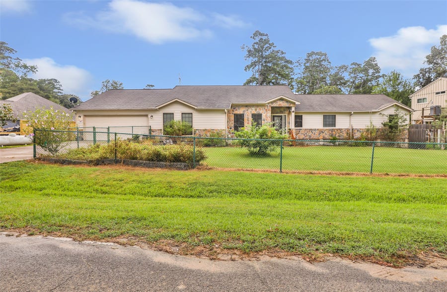 Property photo for 402 Havard Road, Huffman, TX