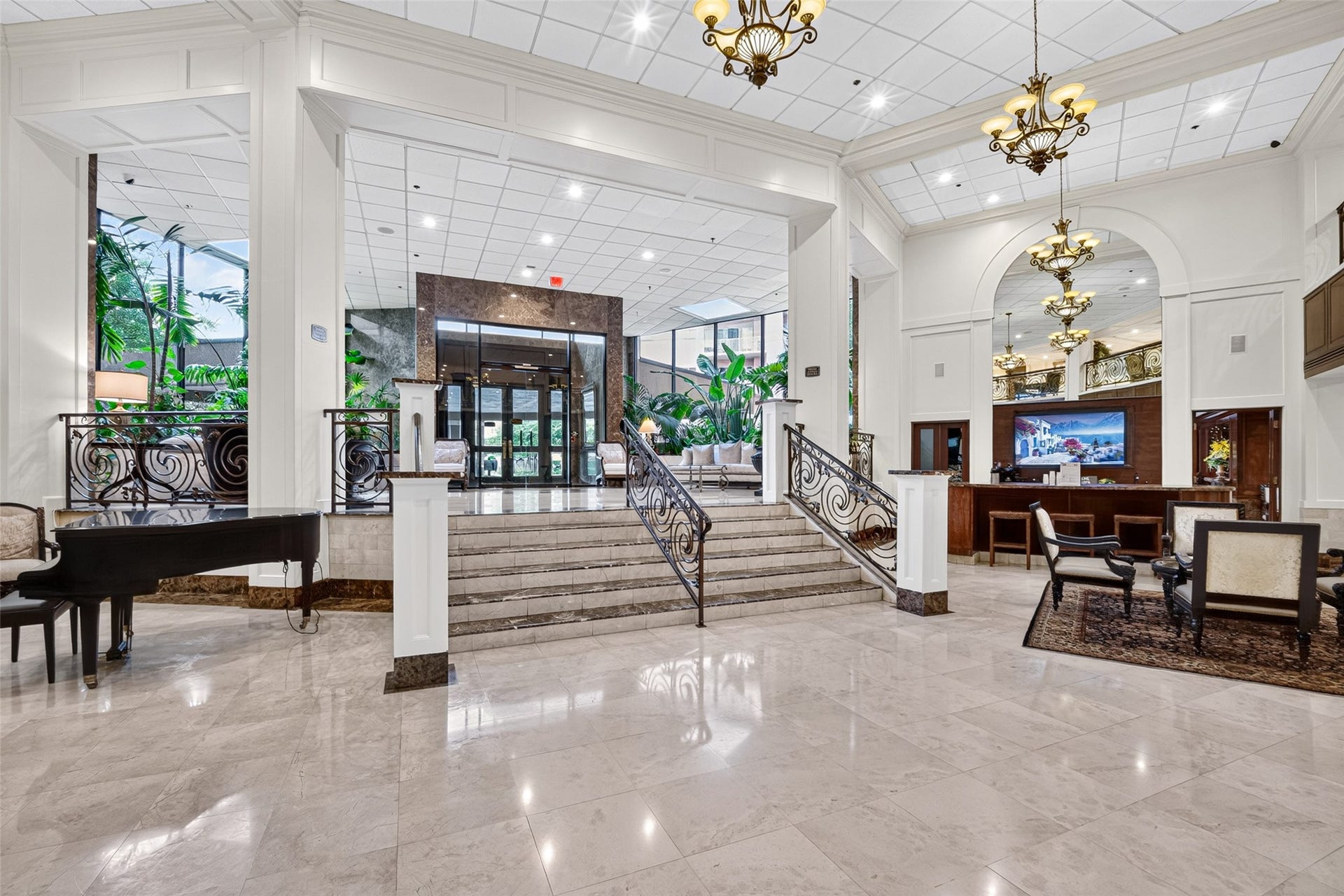 3525 Sage Road, #704, Houston, TX 77056 Another view of the lobby area with complimentary coffee bar, party room access, mail room, exercise room and designated private workstations all located on the first floor