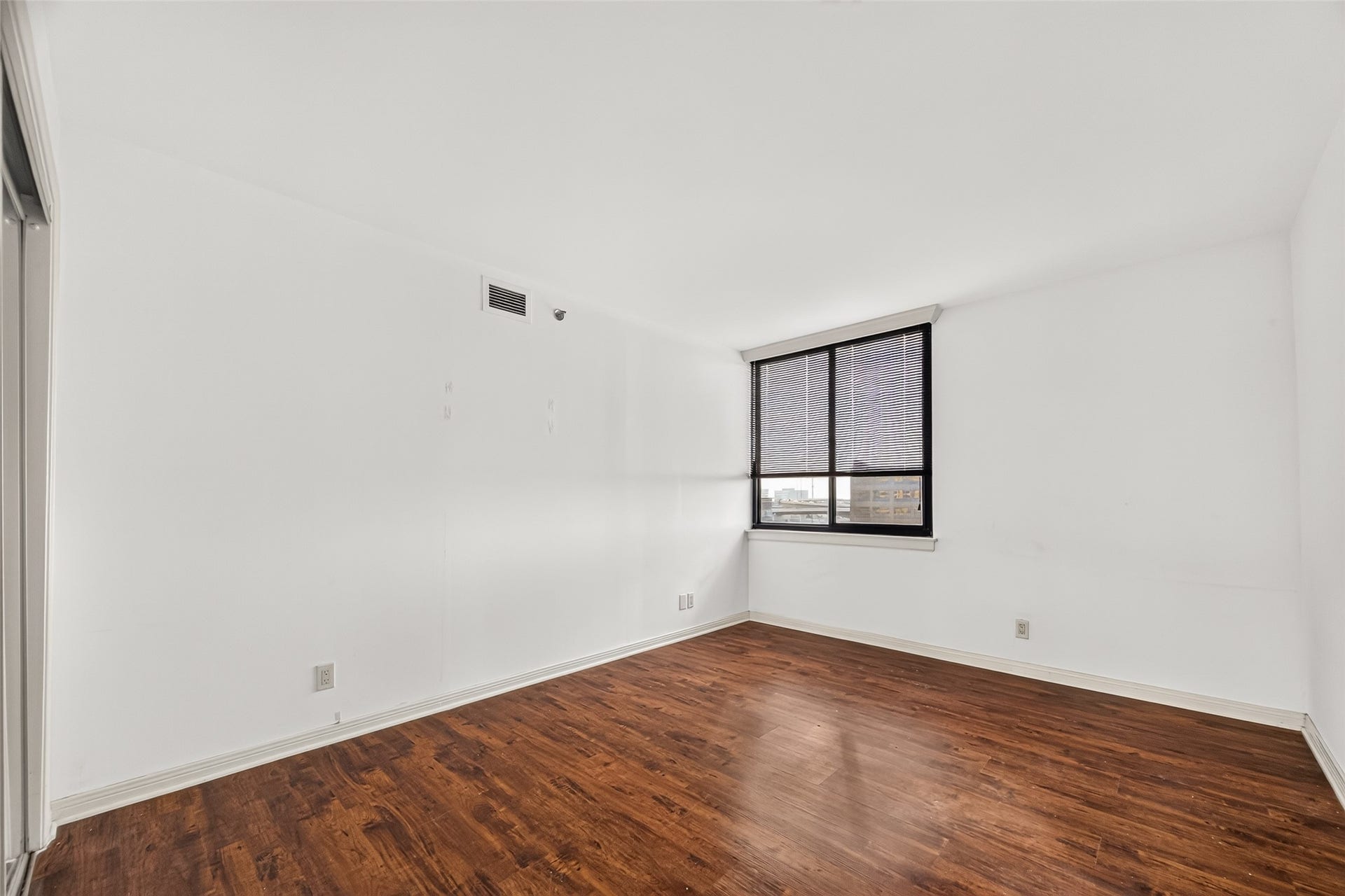 3525 Sage Road, #704, Houston, TX 77056 Secondary bedroom located to your right as you enter the condo