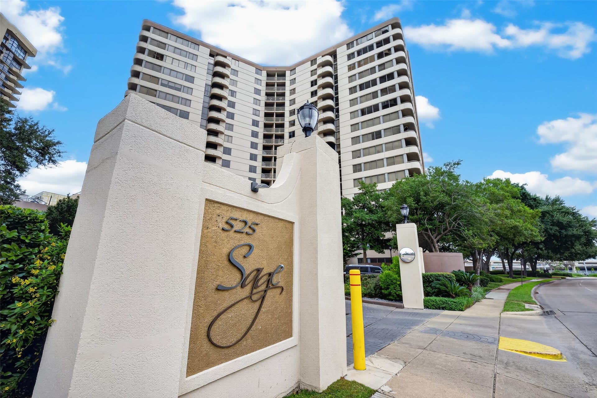 3525 Sage Road, #704, Houston, TX 77056 3525 Sage Road, #704, Houston, TX 77056