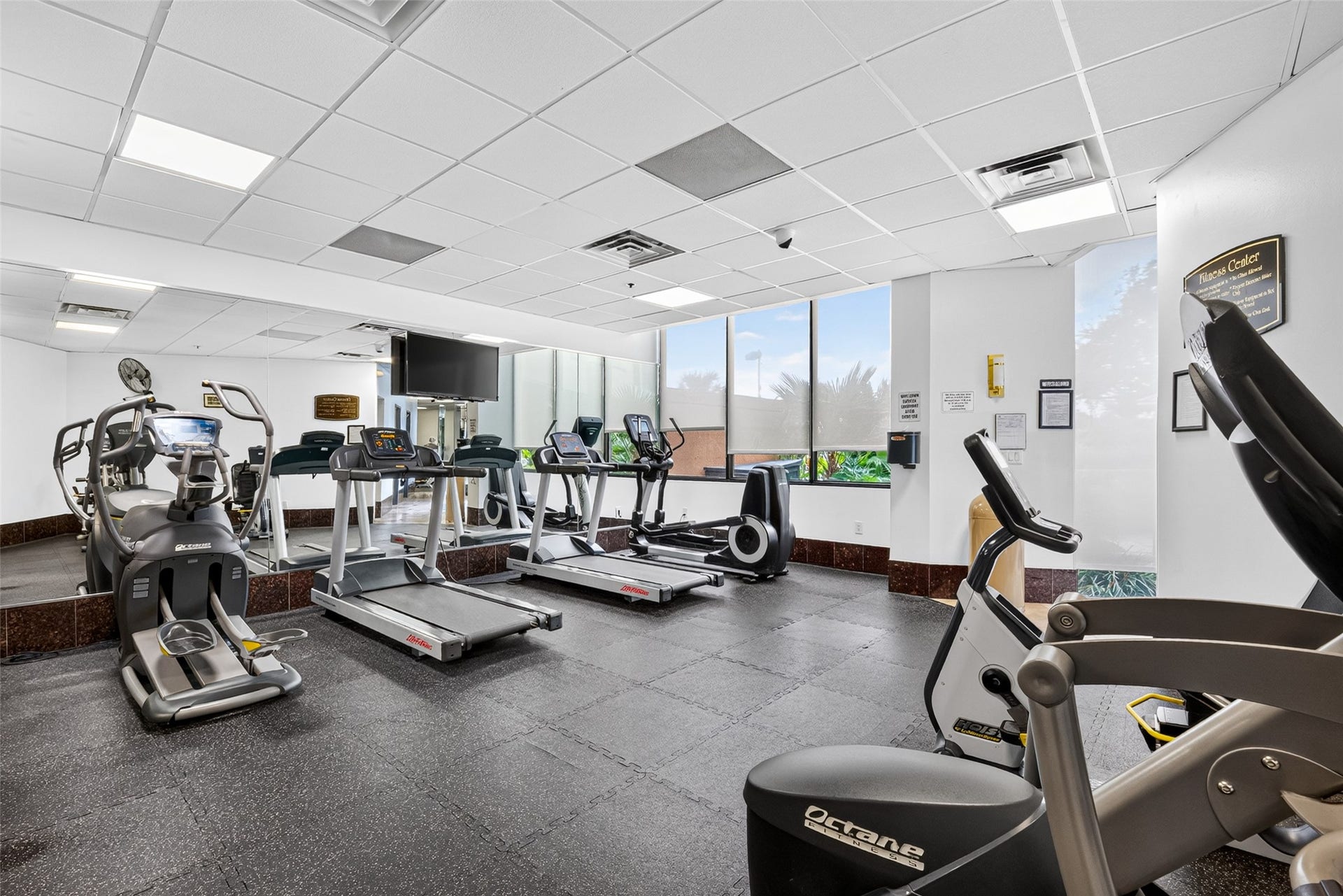 3525 Sage Road, #704, Houston, TX 77056 Gym located on the 1st floor inside from the private pool