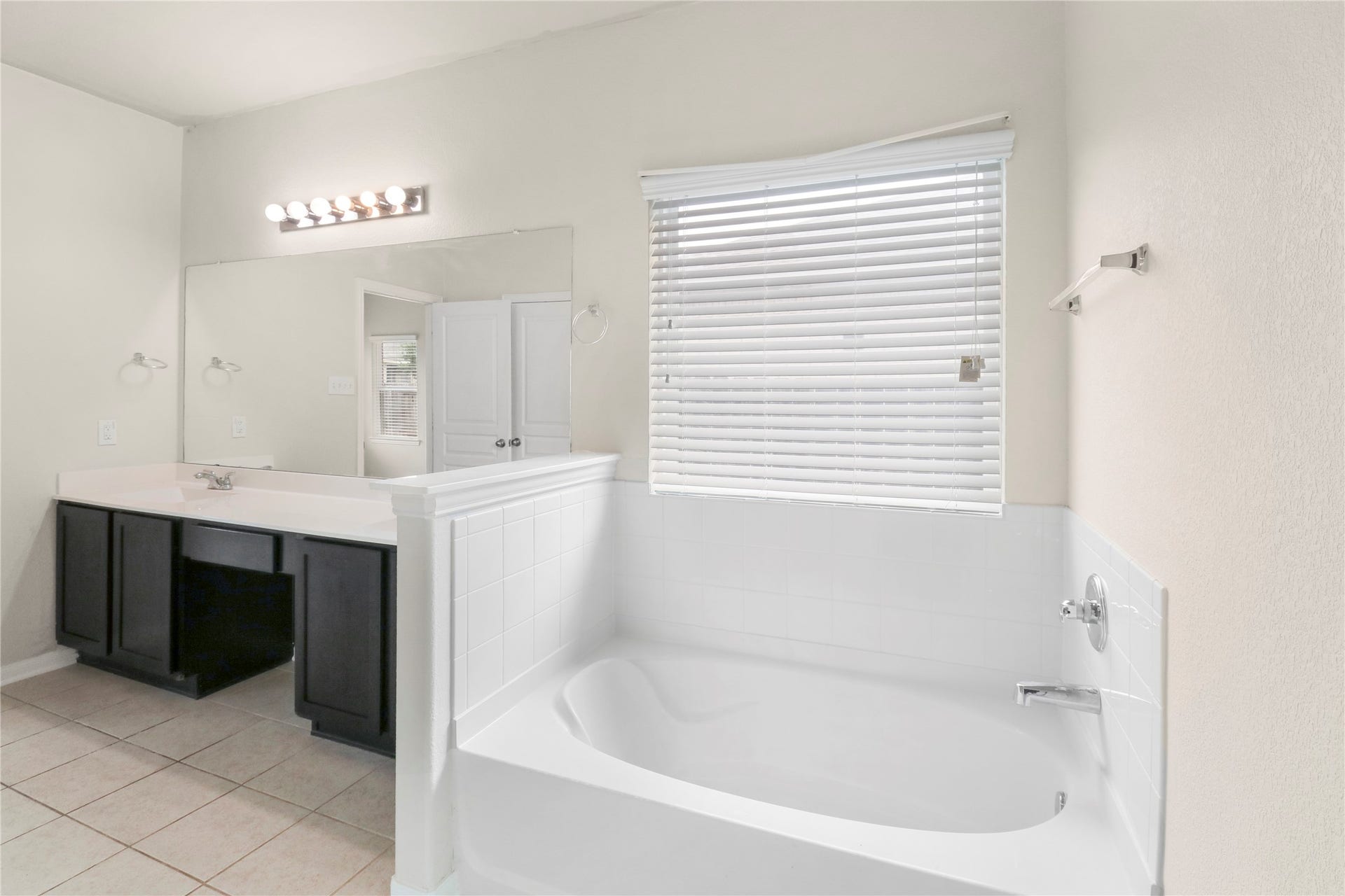 Large bathtub