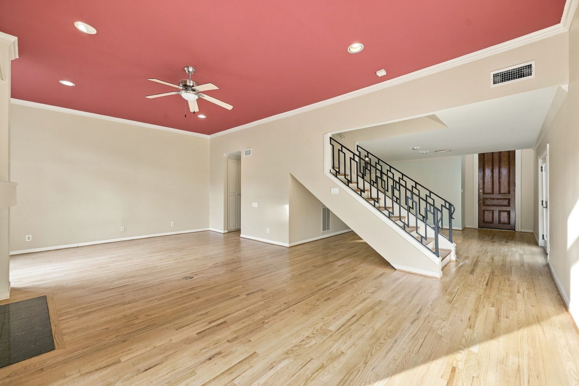 6205 Westcott Street, Houston, TX 77007 1st Floor: View of stairway.