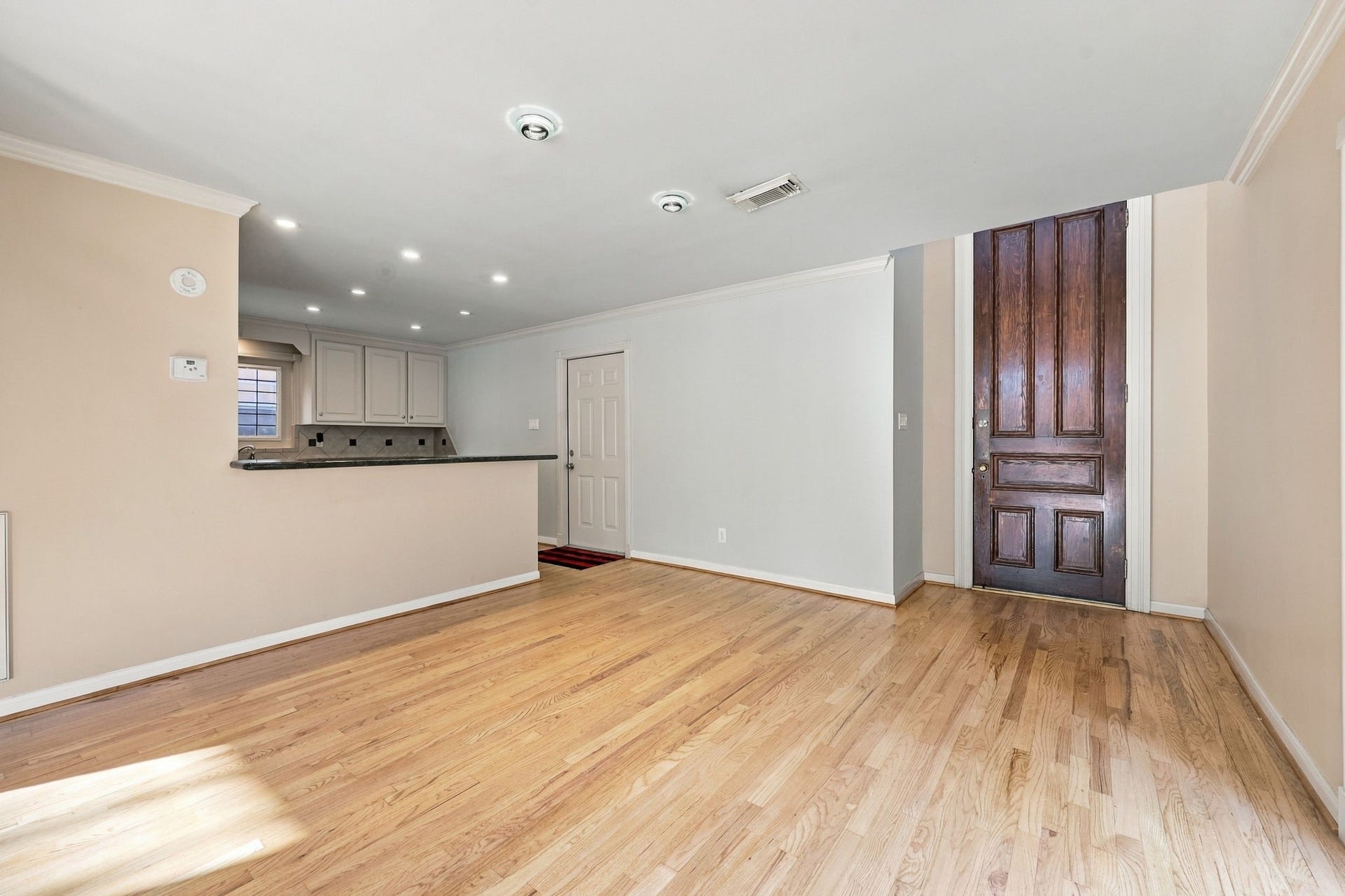 6205 Westcott Street, Houston, TX 77007 1st Floor: Dining Room.