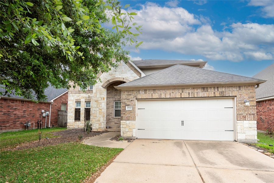 Property photo for 27930 Barberry Banks Lane, Fulshear, TX