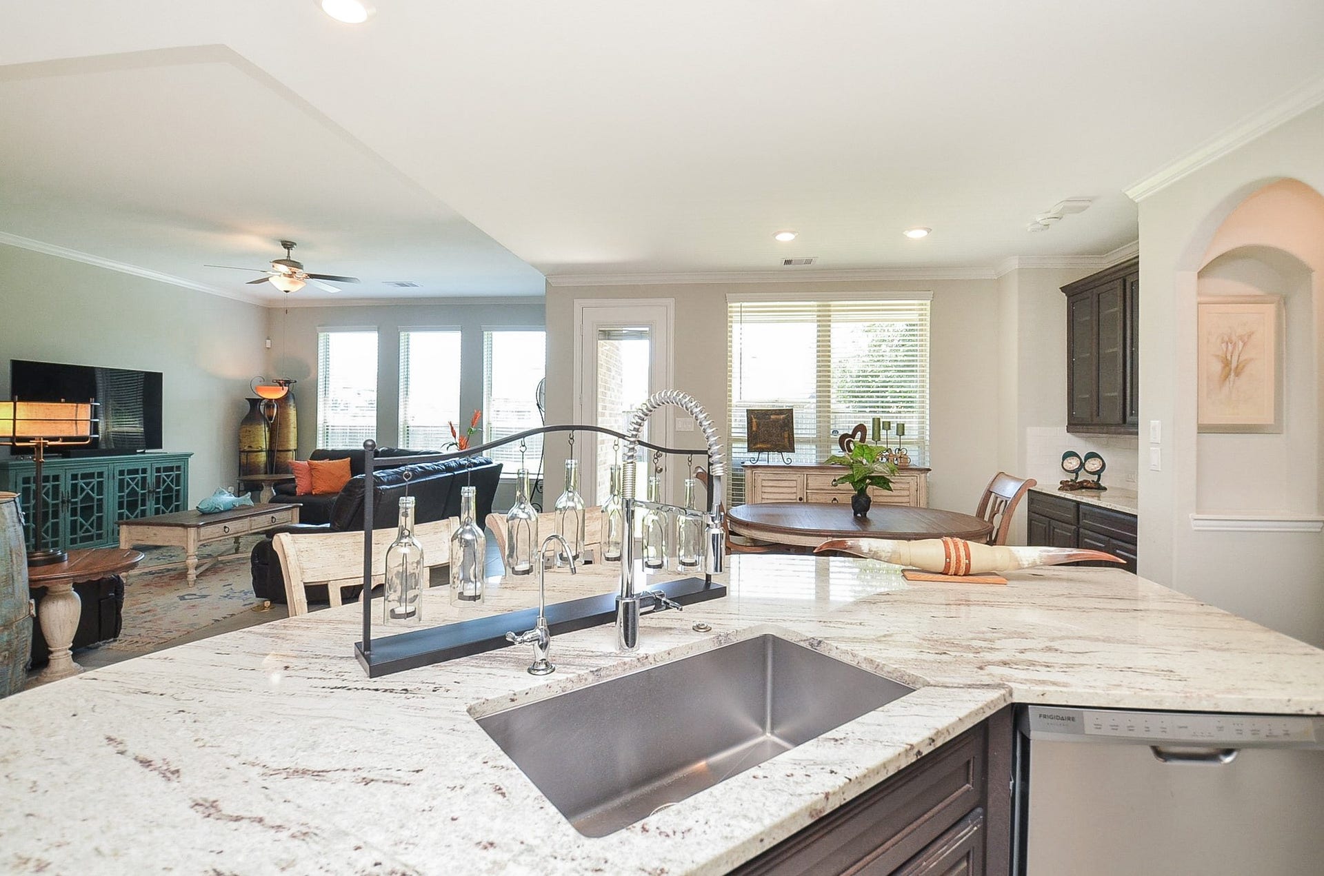 1707 Tonkawa Trail, Katy, TX 77493 1707 Tonkawa Trail, Katy, TX 77493