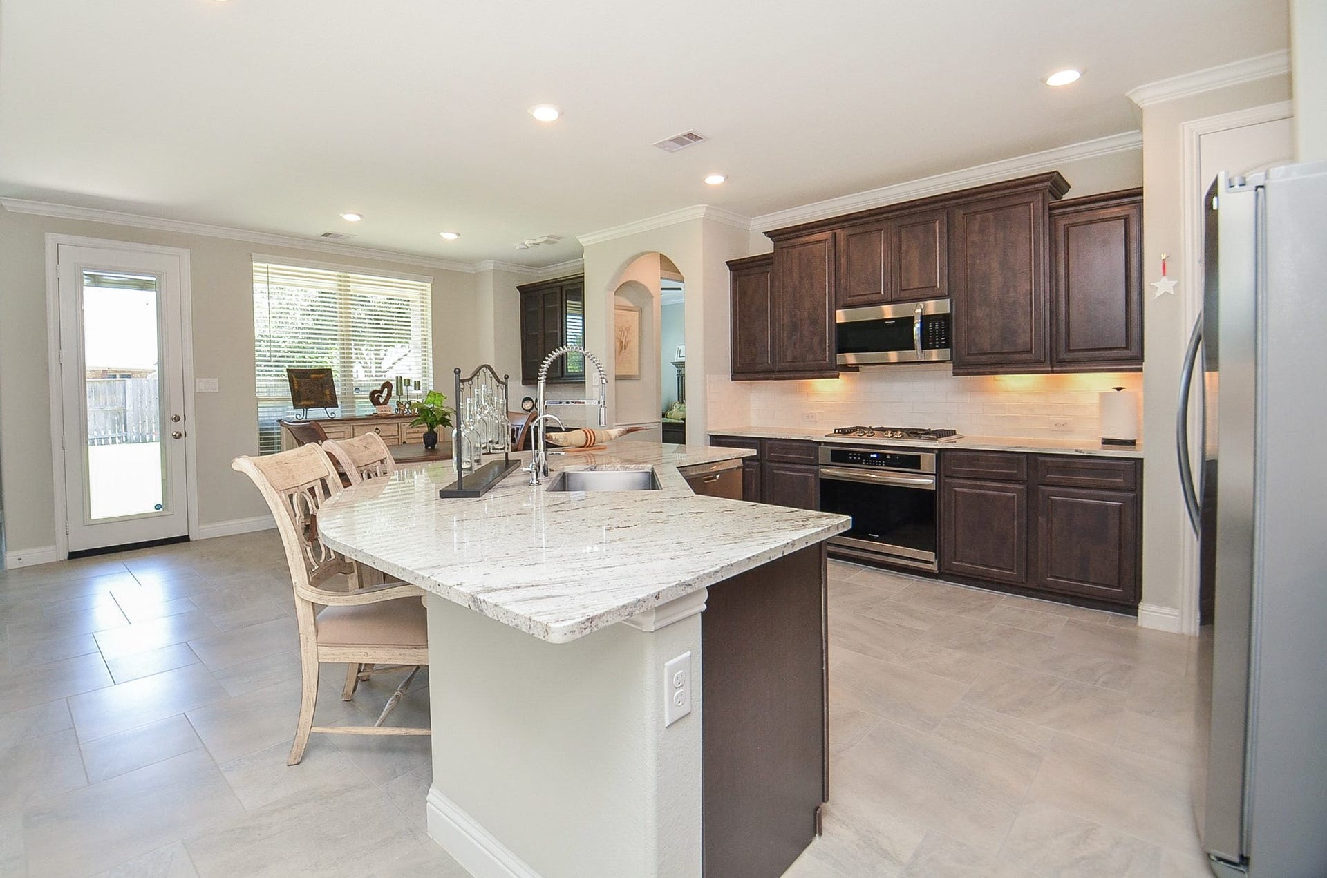 1707 Tonkawa Trail, Katy, TX 77493 1707 Tonkawa Trail, Katy, TX 77493