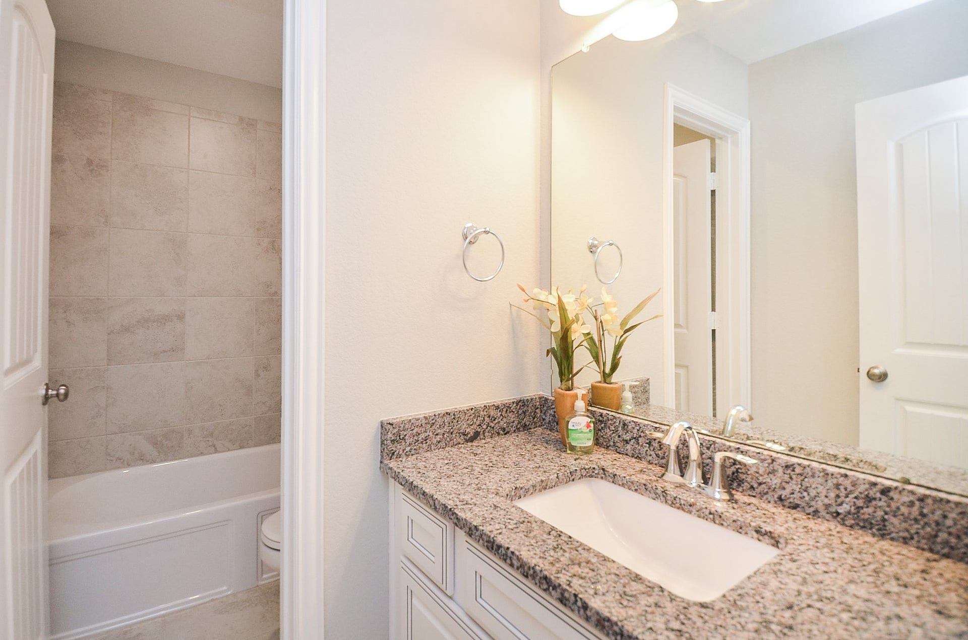 1707 Tonkawa Trail, Katy, TX 77493 1707 Tonkawa Trail, Katy, TX 77493