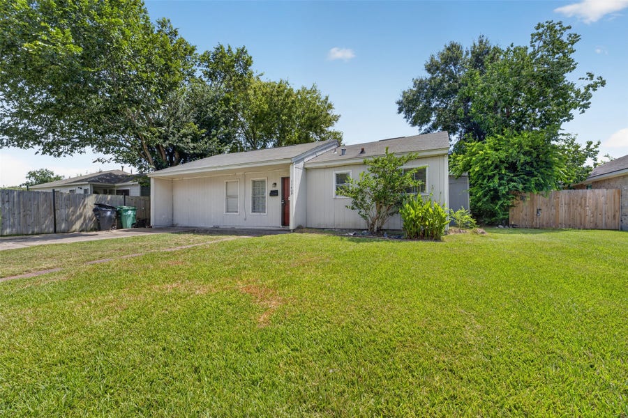 Property photo for 11407 Duane Street, Houston, TX