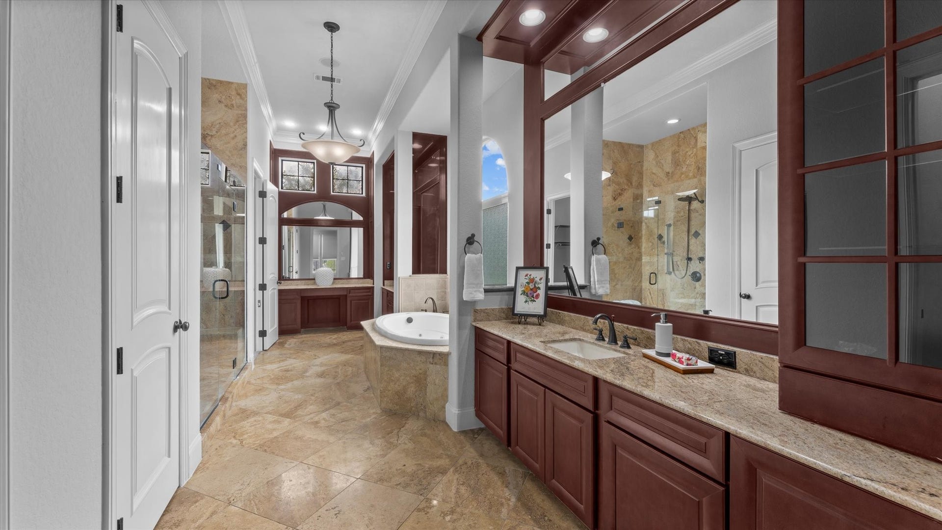 19182 Grandview Point, Montgomery, TX 77356 The primary bathroom contains two sink areas.