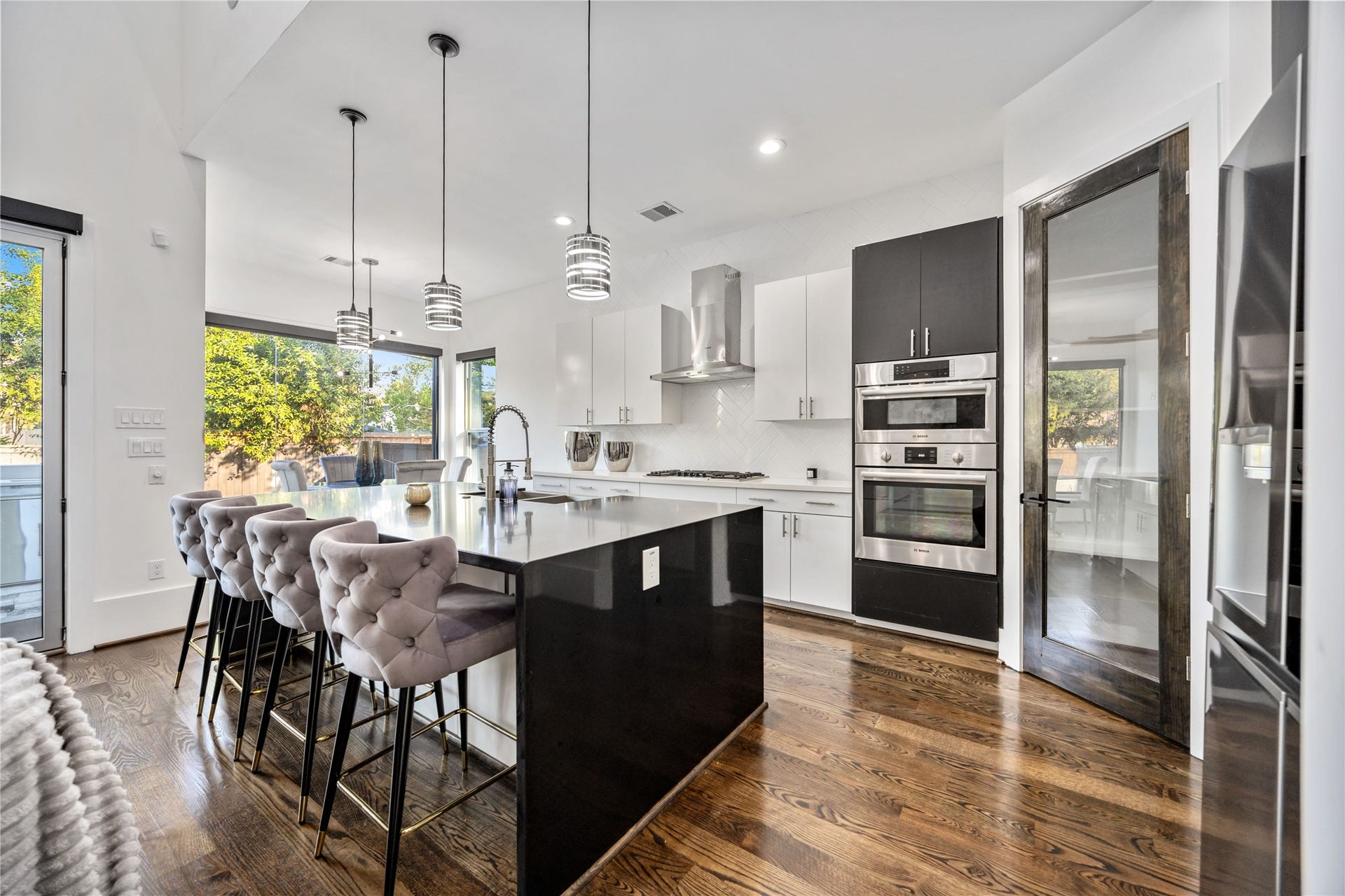 2310 Althea Drive, Houston, TX 77018 2310 Althea Drive, Houston, TX 77018