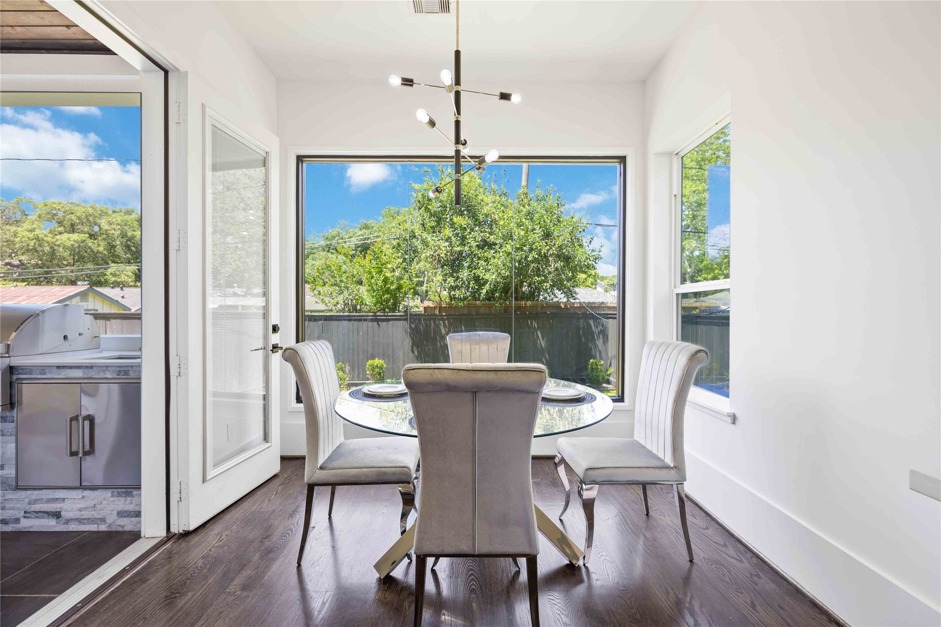 2310 Althea Drive, Houston, TX 77018 2310 Althea Drive, Houston, TX 77018