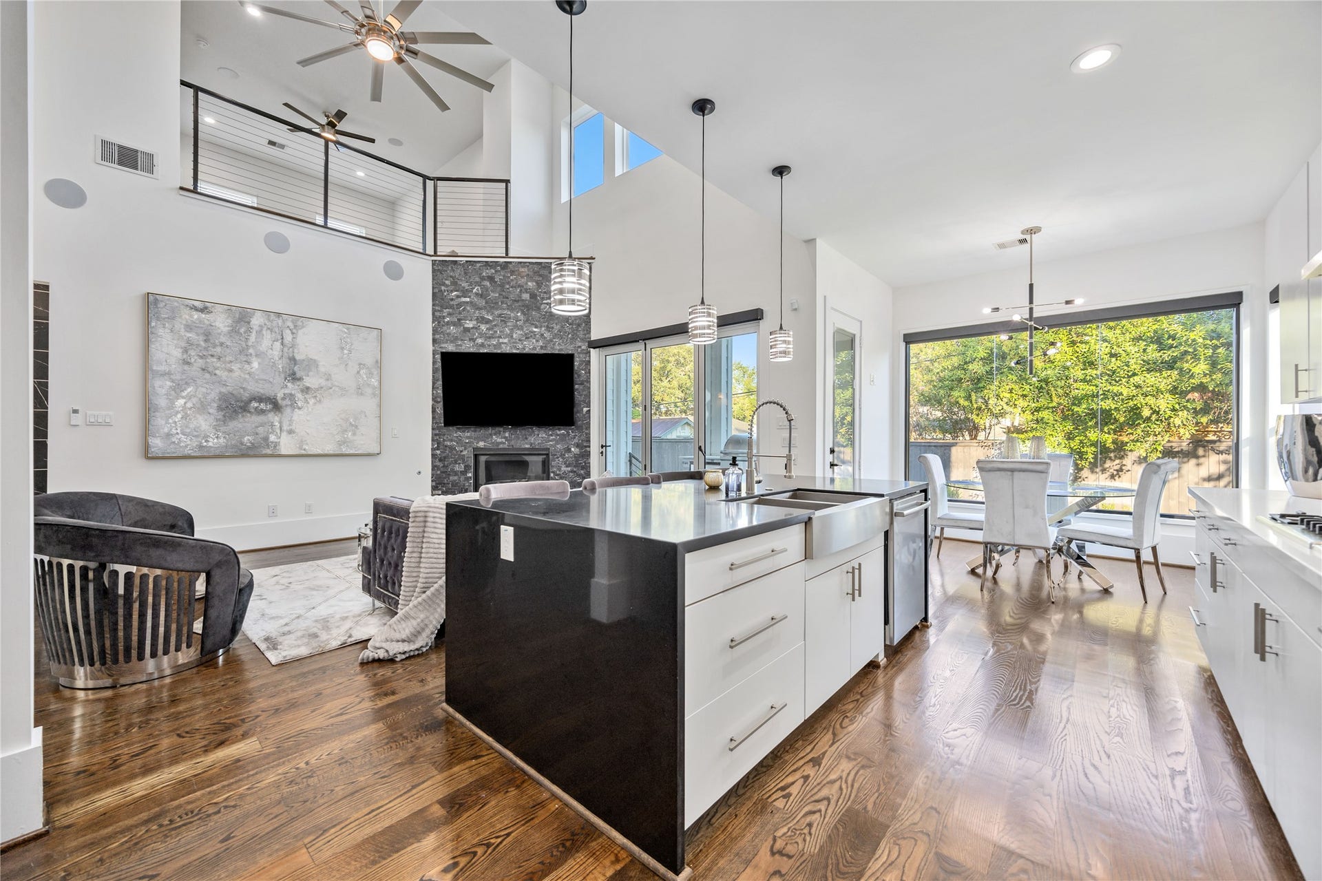 2310 Althea Drive, Houston, TX 77018 2310 Althea Drive, Houston, TX 77018