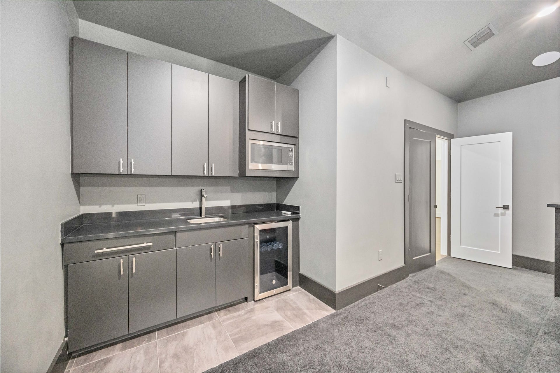 2310 Althea Drive, Houston, TX 77018 2310 Althea Drive, Houston, TX 77018