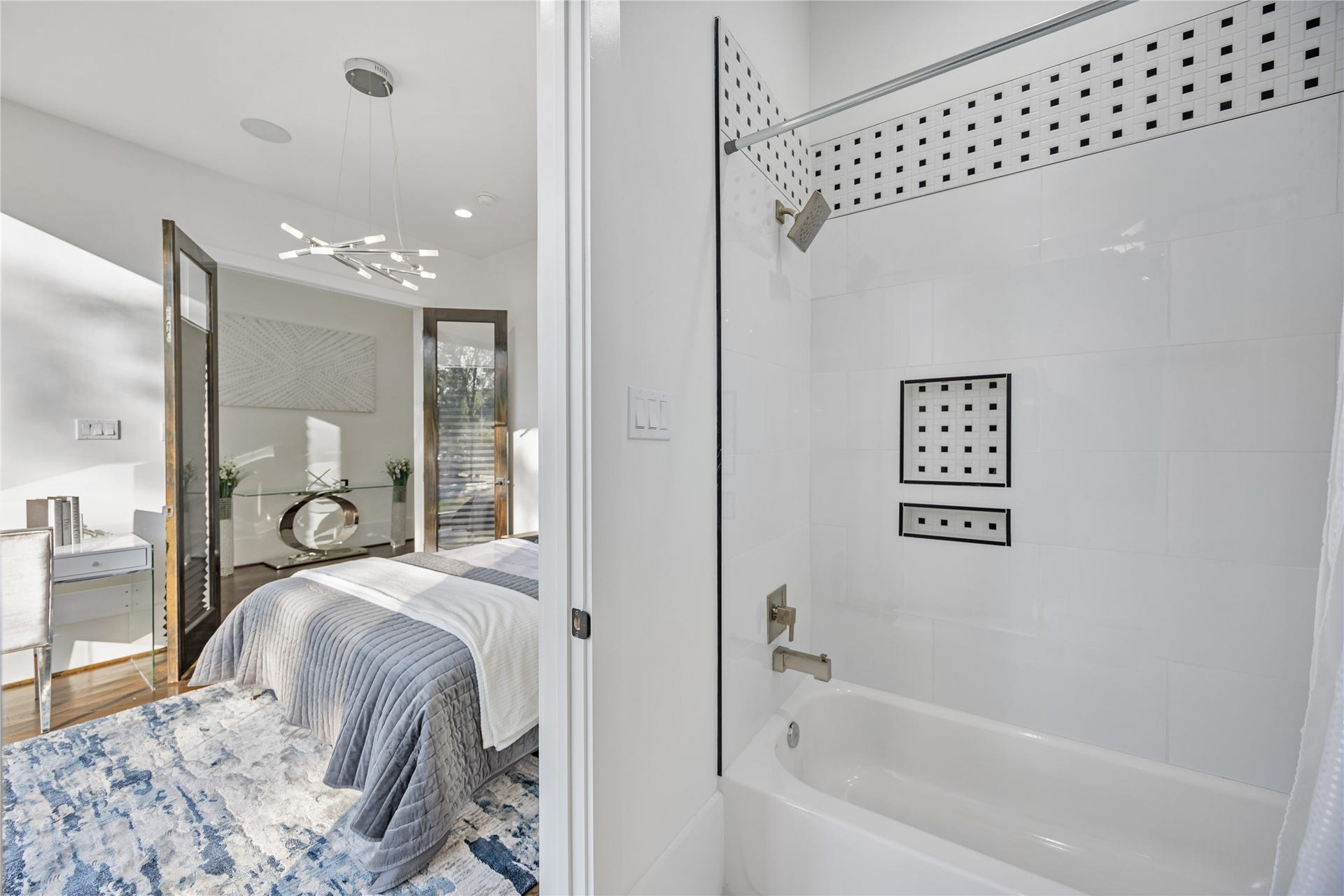 2310 Althea Drive, Houston, TX 77018 2310 Althea Drive, Houston, TX 77018