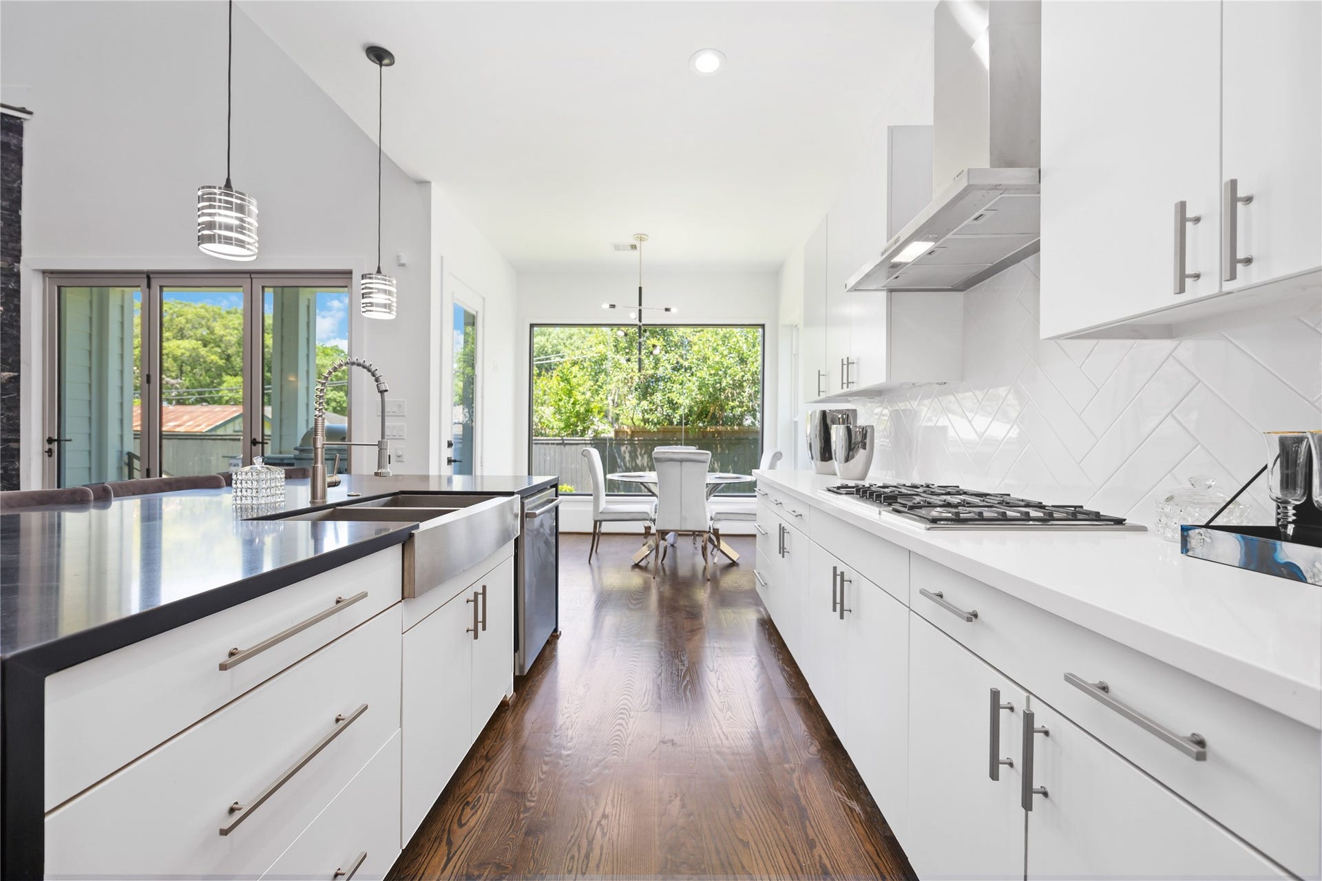 2310 Althea Drive, Houston, TX 77018 2310 Althea Drive, Houston, TX 77018