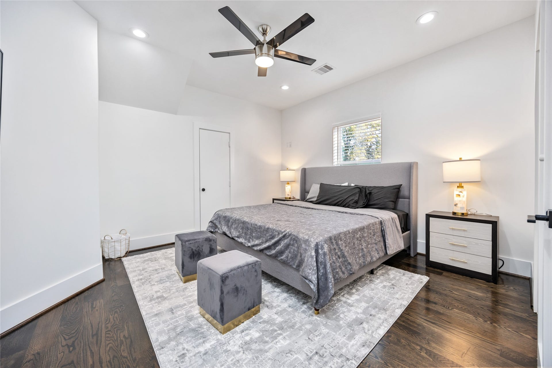 2310 Althea Drive, Houston, TX 77018 2310 Althea Drive, Houston, TX 77018