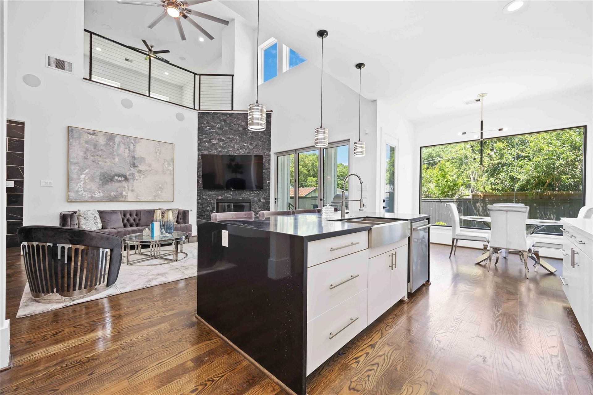 2310 Althea Drive, Houston, TX 77018 2310 Althea Drive, Houston, TX 77018