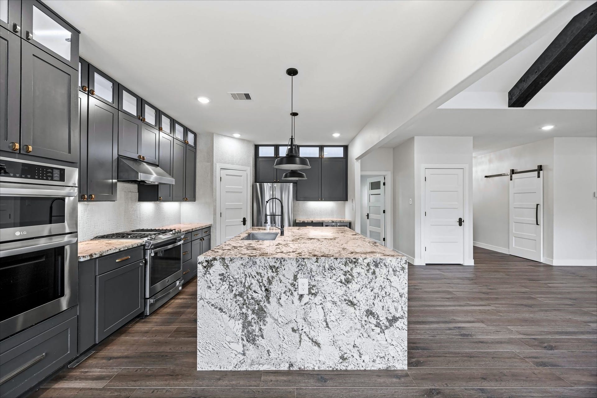 87 Dawns Edge Drive, Montgomery, TX 77356 87 Dawns Edge Drive, Montgomery, TX 77356