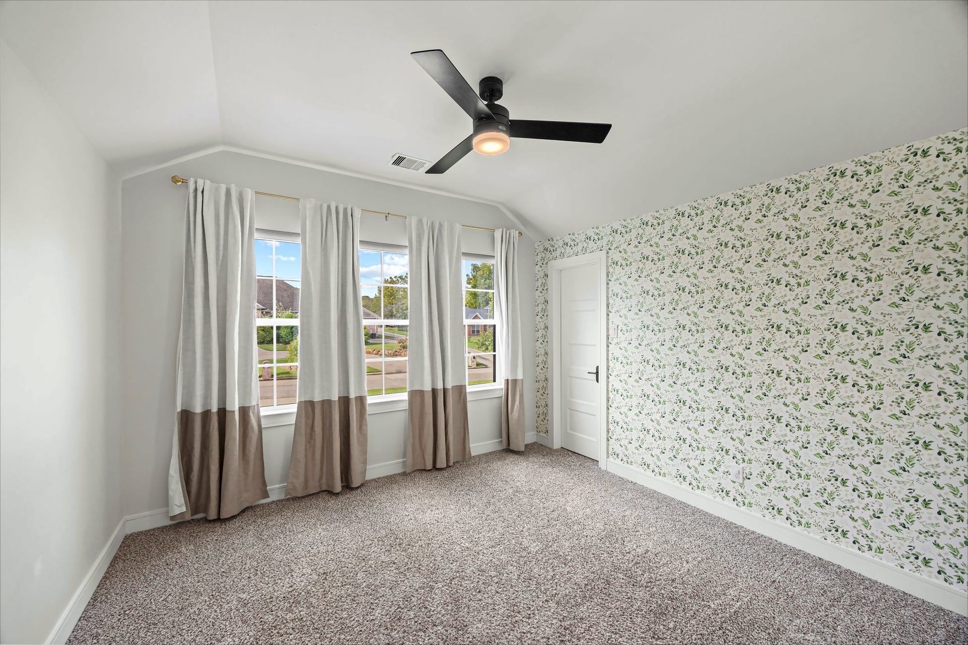 87 Dawns Edge Drive, Montgomery, TX 77356 87 Dawns Edge Drive, Montgomery, TX 77356
