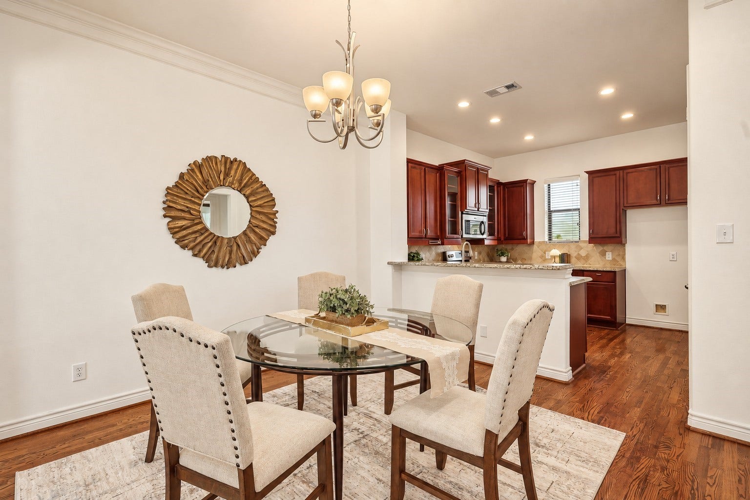 1102 Sherwood Run, Houston, TX 77043