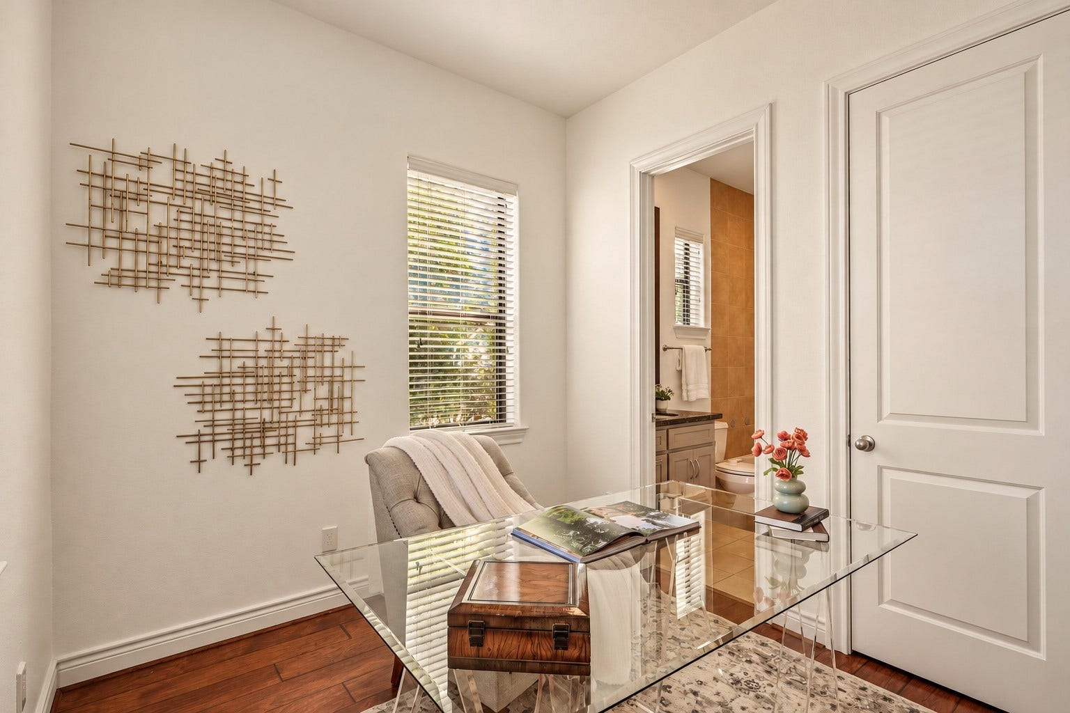 1102 Sherwood Run, Houston, TX 77043