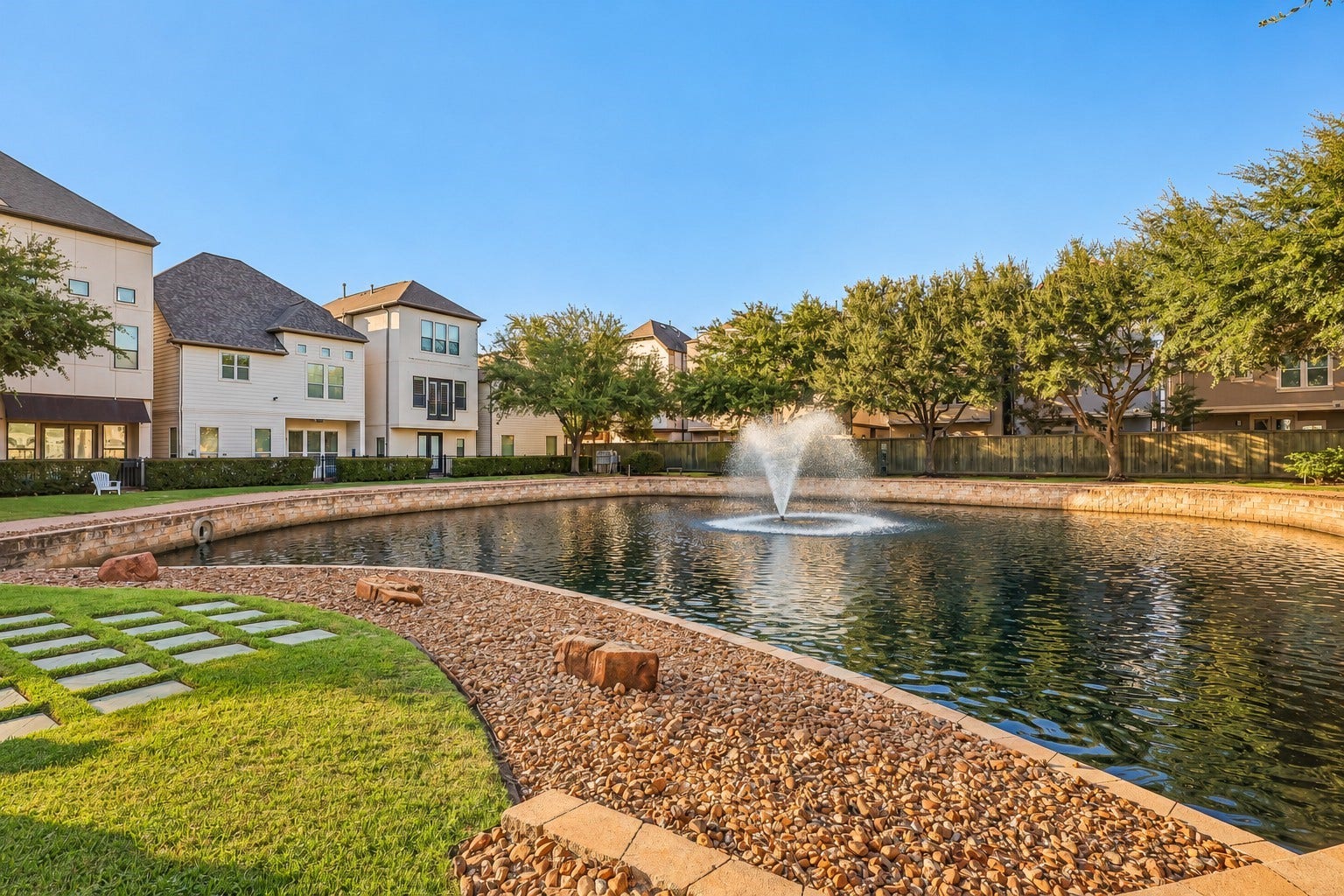 1102 Sherwood Run, Houston, TX 77043