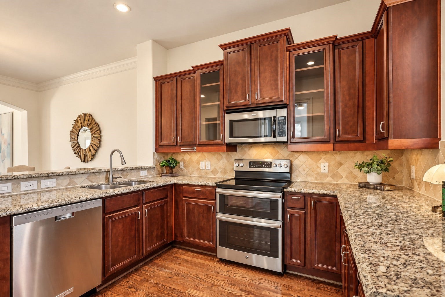 1102 Sherwood Run, Houston, TX 77043