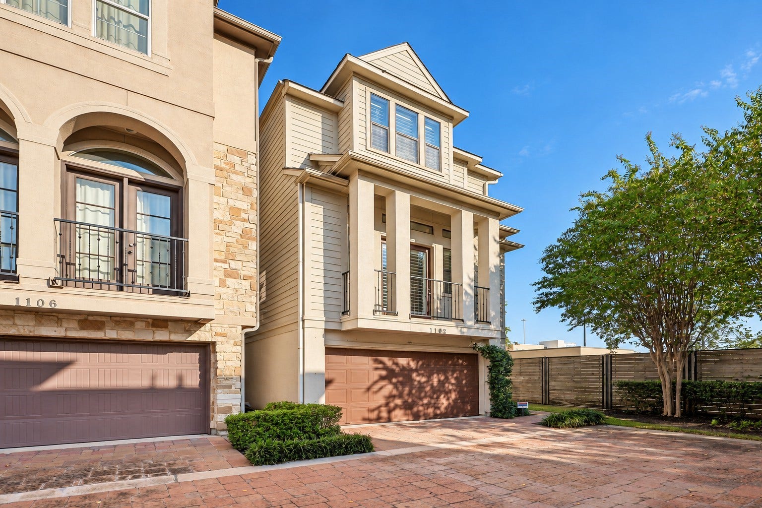 1102 Sherwood Run, Houston, TX 77043