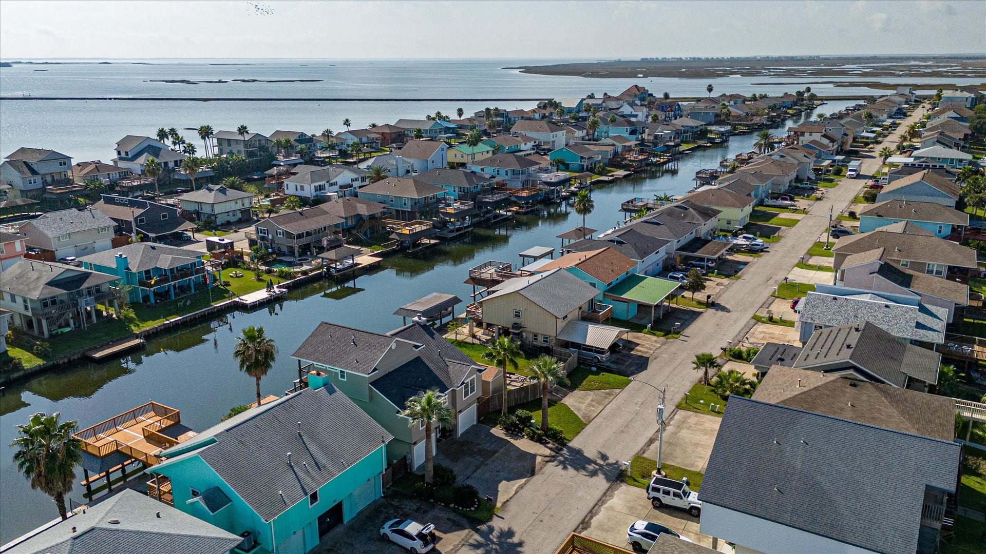 1095 Redfish Street, Bayou Vista, TX 77563 1095 Redfish Street, Bayou Vista, TX 77563