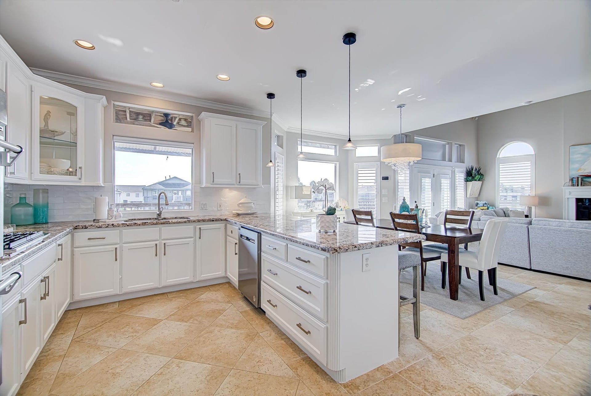 1095 Redfish Street, Bayou Vista, TX 77563 1095 Redfish Street, Bayou Vista, TX 77563