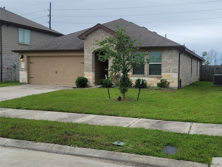 Property photo for 846 Autumn Flats Way, Rosharon, TX