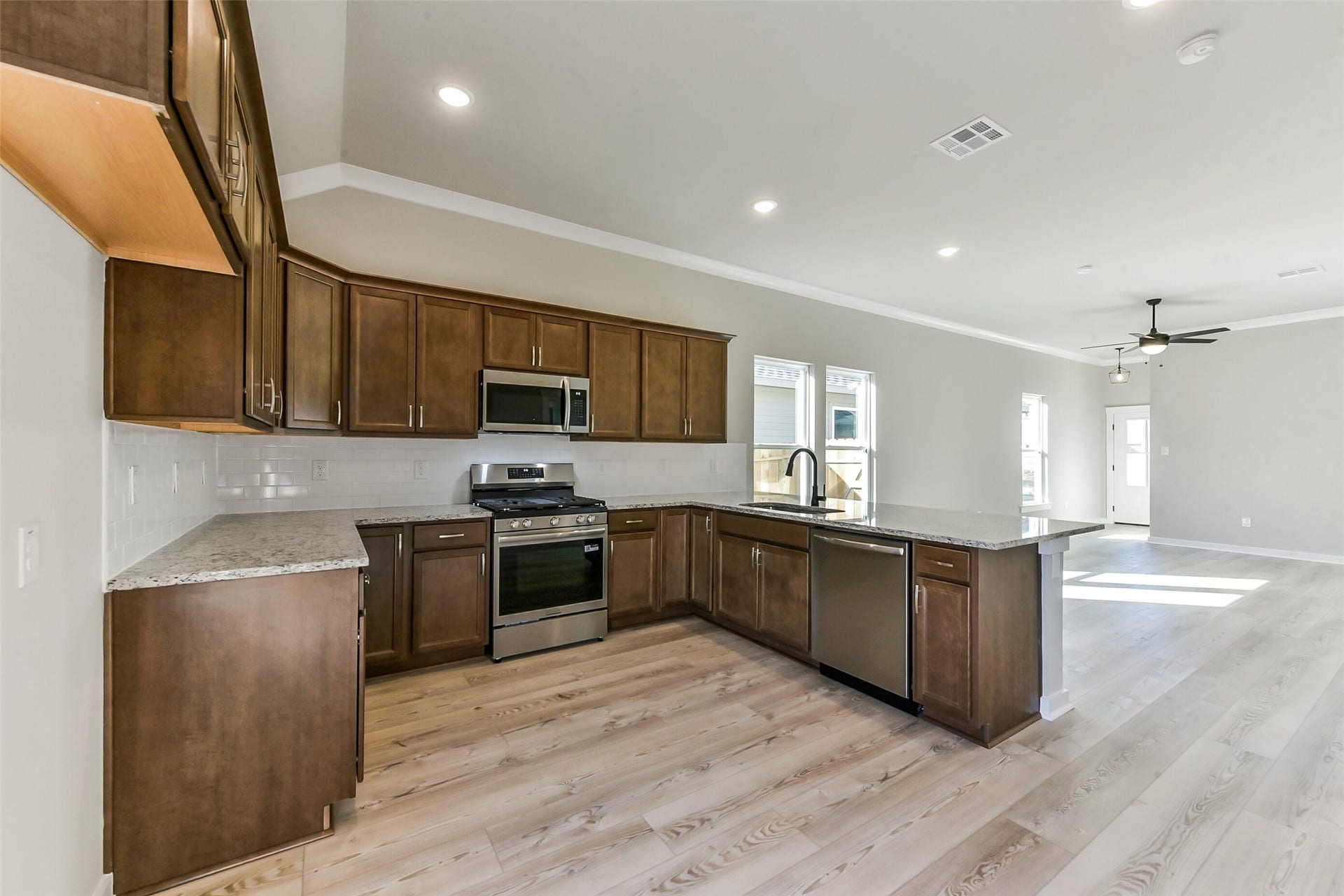 822 Countryside Glade Lane, Rosharon, TX 77583 822 Countryside Glade Lane, Rosharon, TX 77583