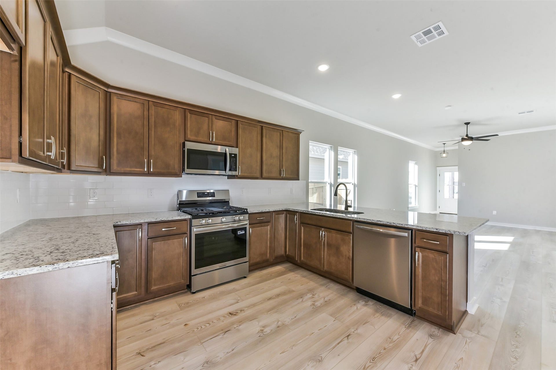 822 Countryside Glade Lane, Rosharon, TX 77583 822 Countryside Glade Lane, Rosharon, TX 77583