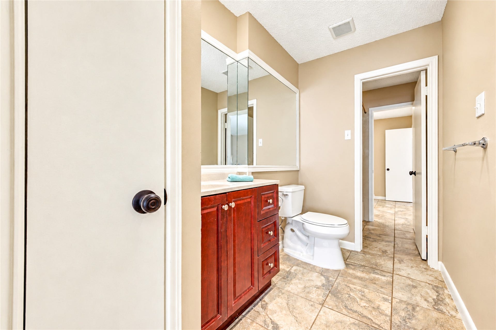 9265 Westwood Village Drive, #49, Houston, TX 77036 First bedroom private vanity