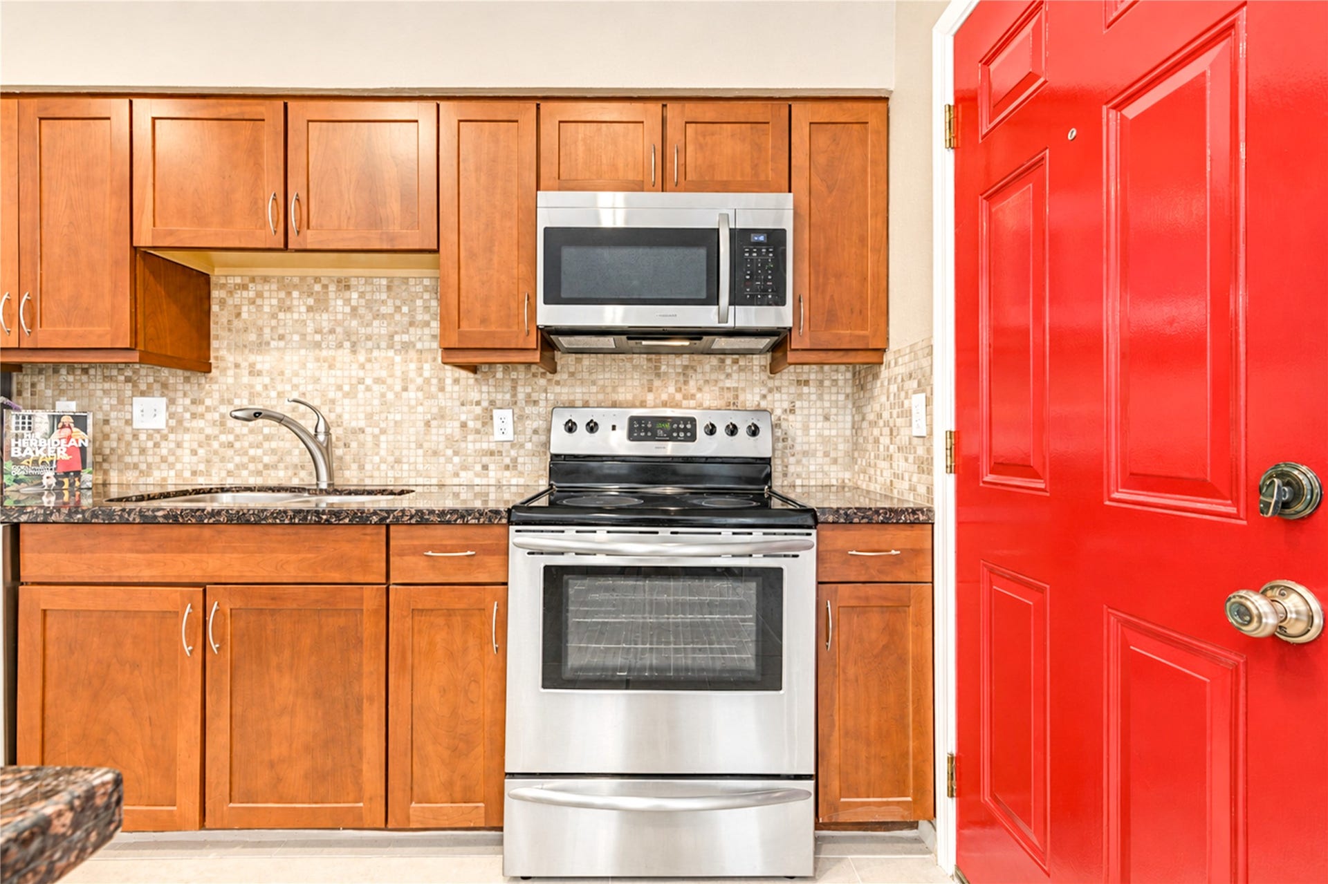 9265 Westwood Village Drive, #49, Houston, TX 77036 Plenty of cabinet and counter space