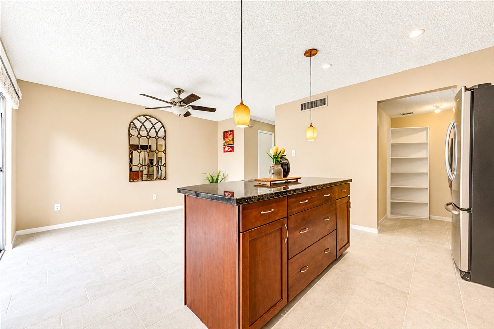 9265 Westwood Village Drive, #49, Houston, TX 77036 View from the kitchen to the dining area