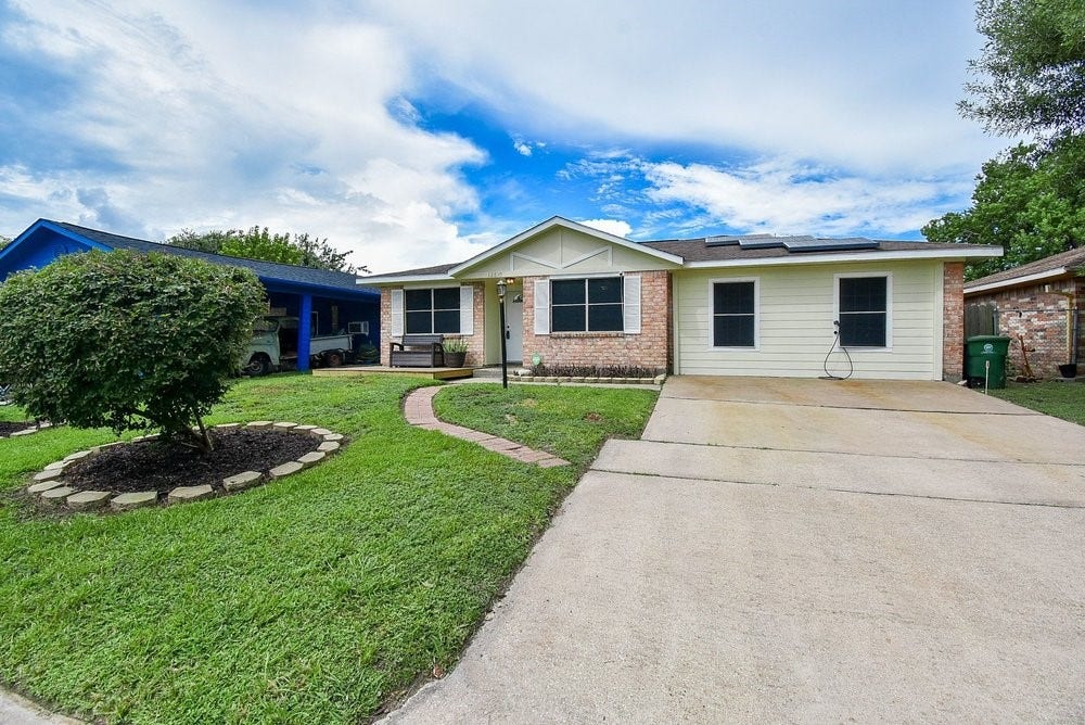 Welcome to 12810 Mill Valley Road.