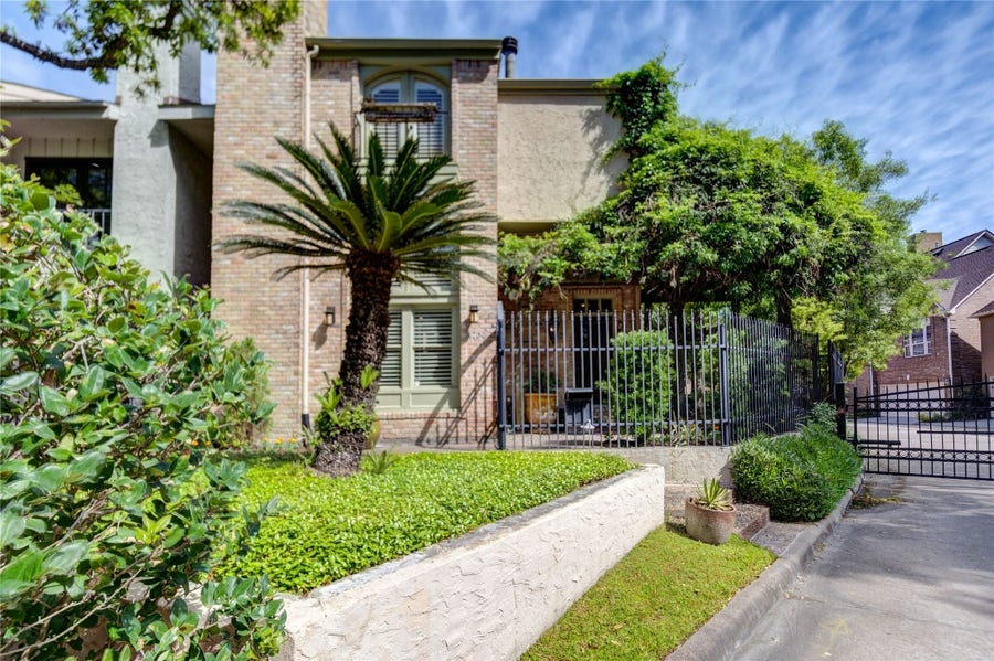 Property photo for 4700 Post Oak Timber Drive, Houston, TX