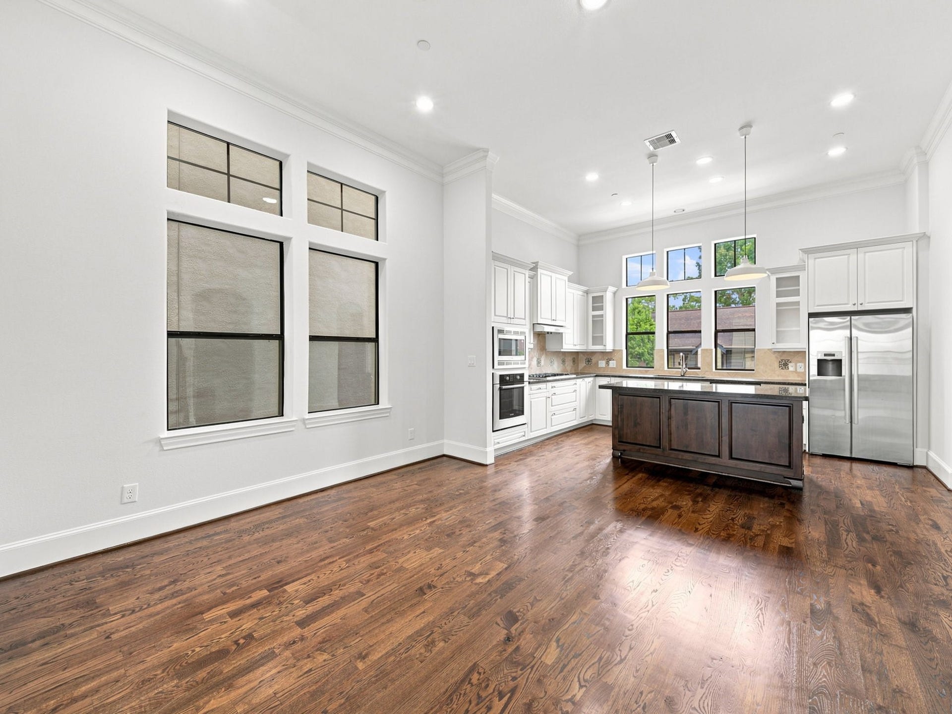 911 Queen Annes Road, Houston, TX 77024 Second Floor Dining Room