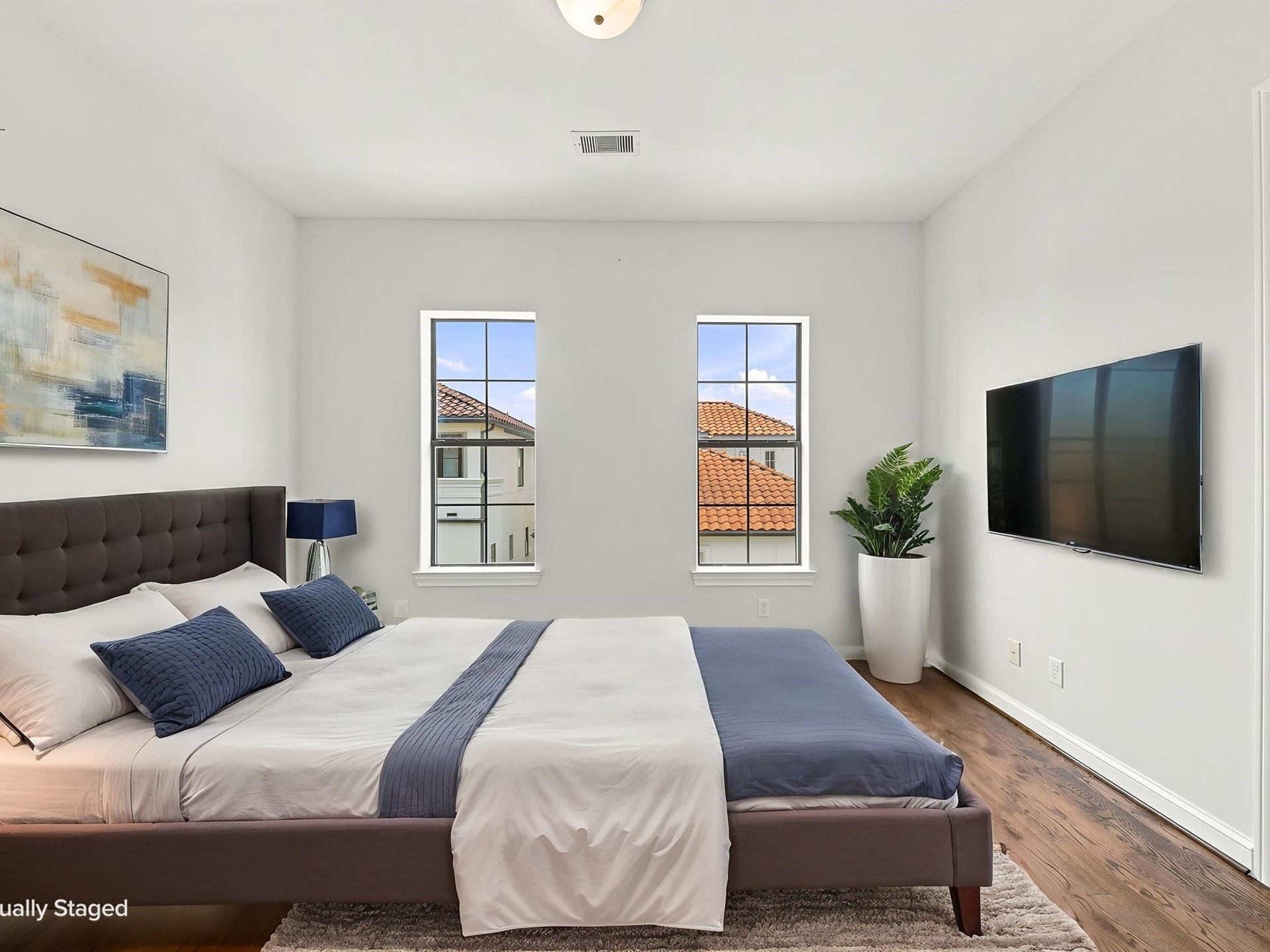 911 Queen Annes Road, Houston, TX 77024 Secondary bedroom (Bedroom 3 of 4) on the Second Floor Virtually Staged
