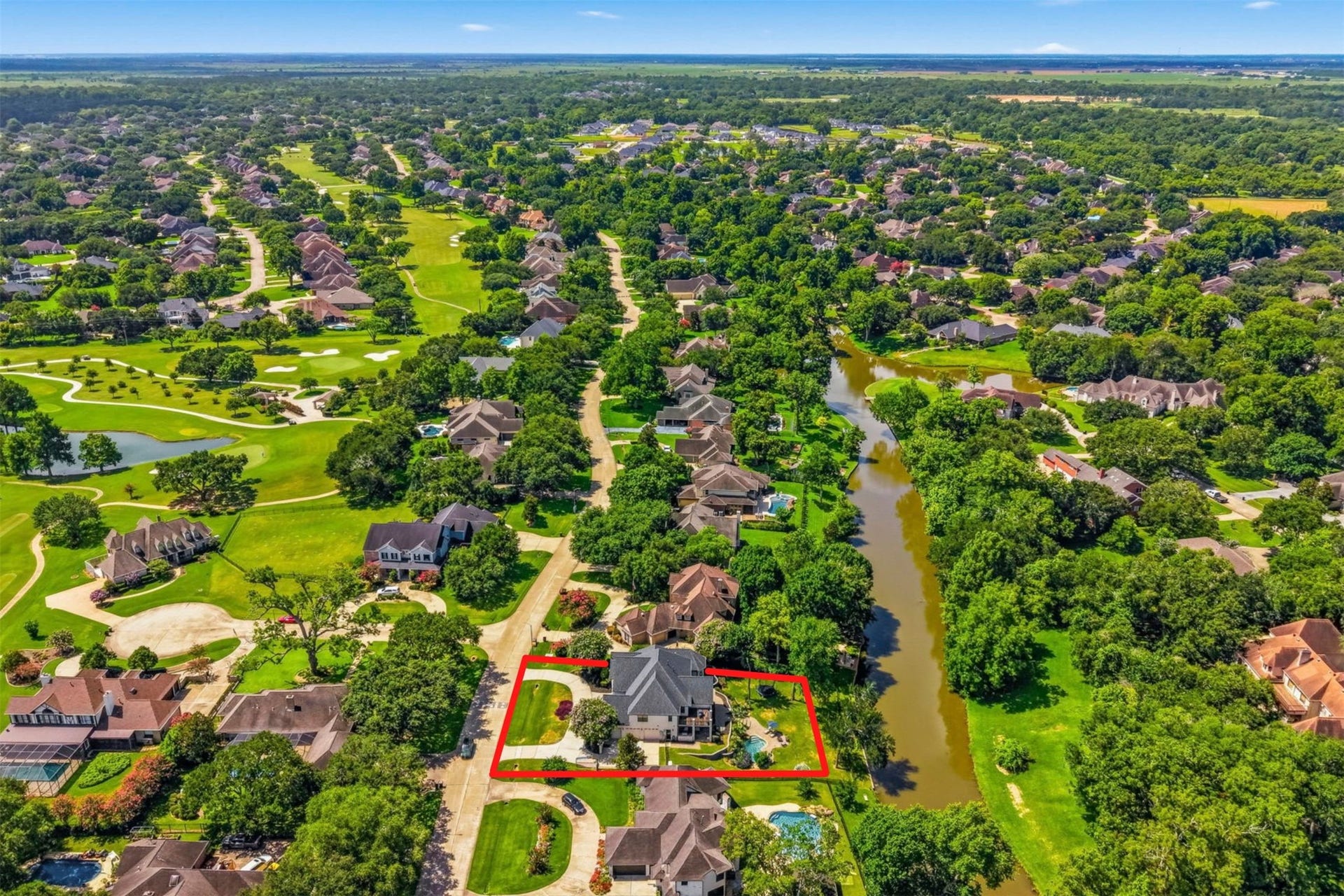 4903 Westerdale Drive, Fulshear, TX 77441 Approximate property dimensions illustrate the impressive 22,590 sq. ft. lot.