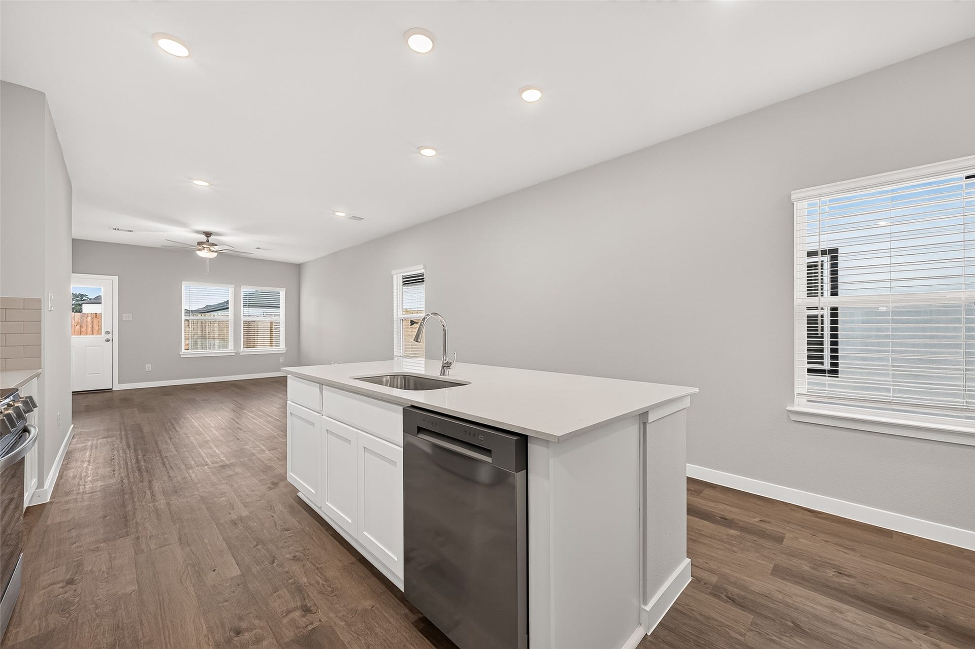 4042 Bay Court, Brookshire, TX 77423