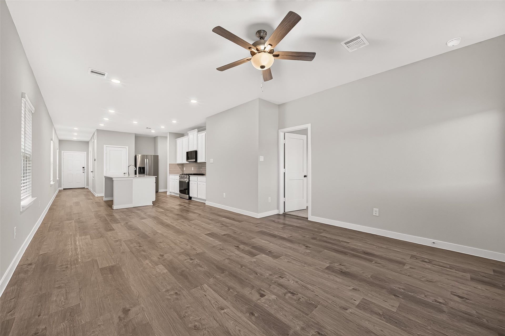 4042 Bay Court, Brookshire, TX 77423