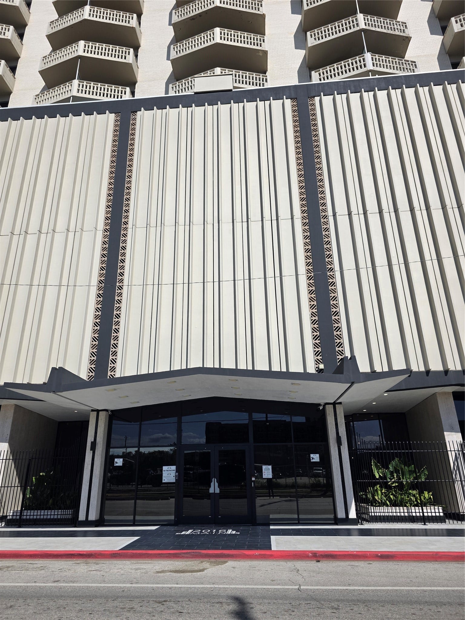 2016 Main Street, #1907, Houston, TX 77002
